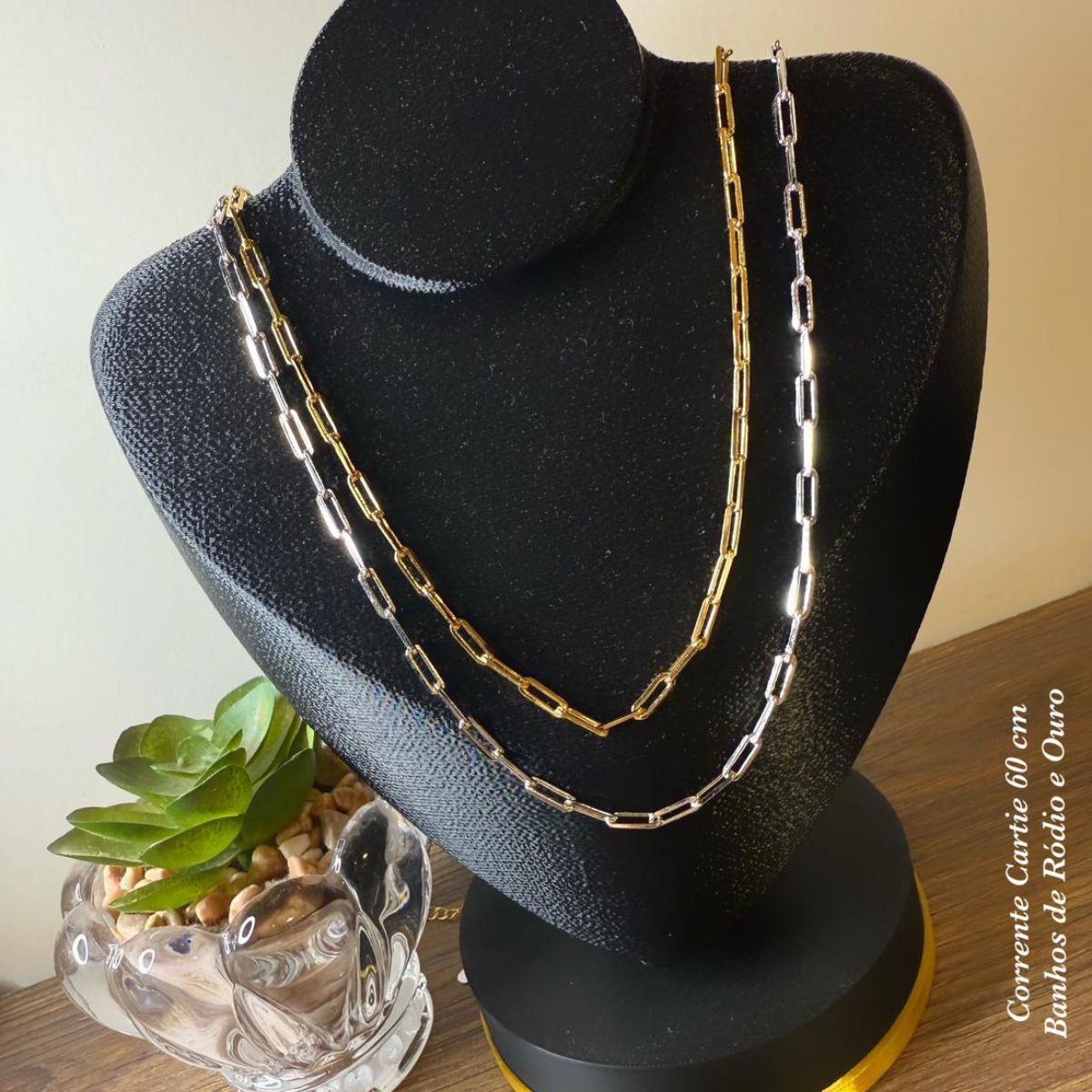 O Acessório Perfeito Para Ele e Para Ela: Corrente Cartier Banhada a Ouro - Imagem 3