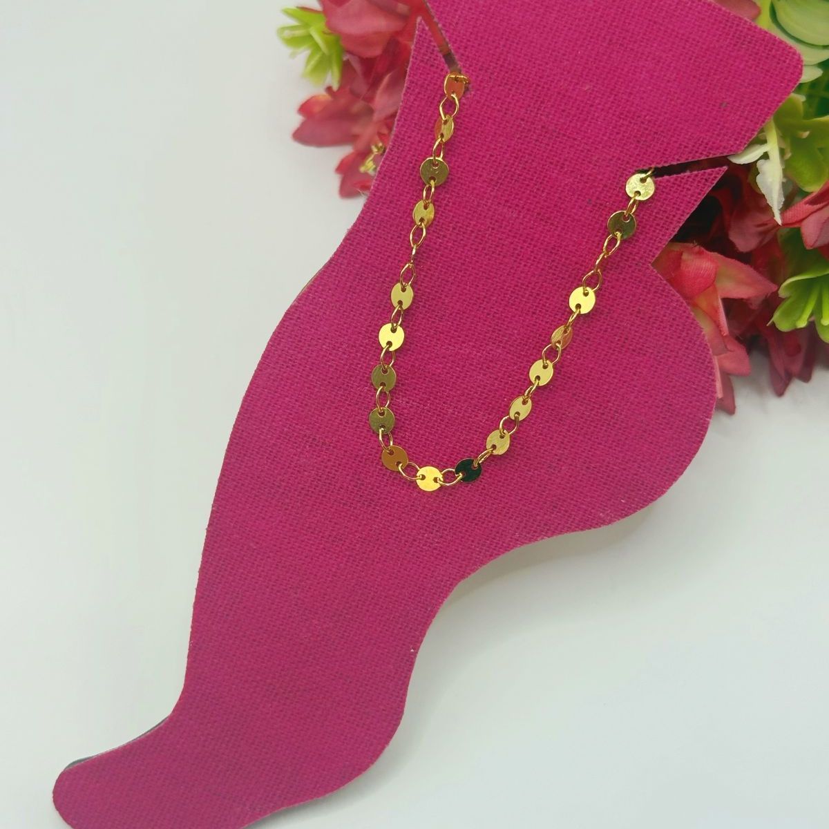 ✨ Brilho Sutil: Tornozeleira de Discos Banhada a Ouro – Leveza e Delicadeza para Seus Passos!