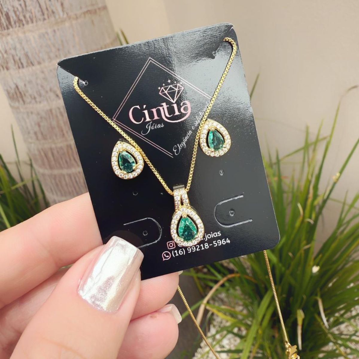 Conjunto Minimalista Turmalina Paraíba: O Brilho Raro Banhado a Ouro 18K - Imagem 2